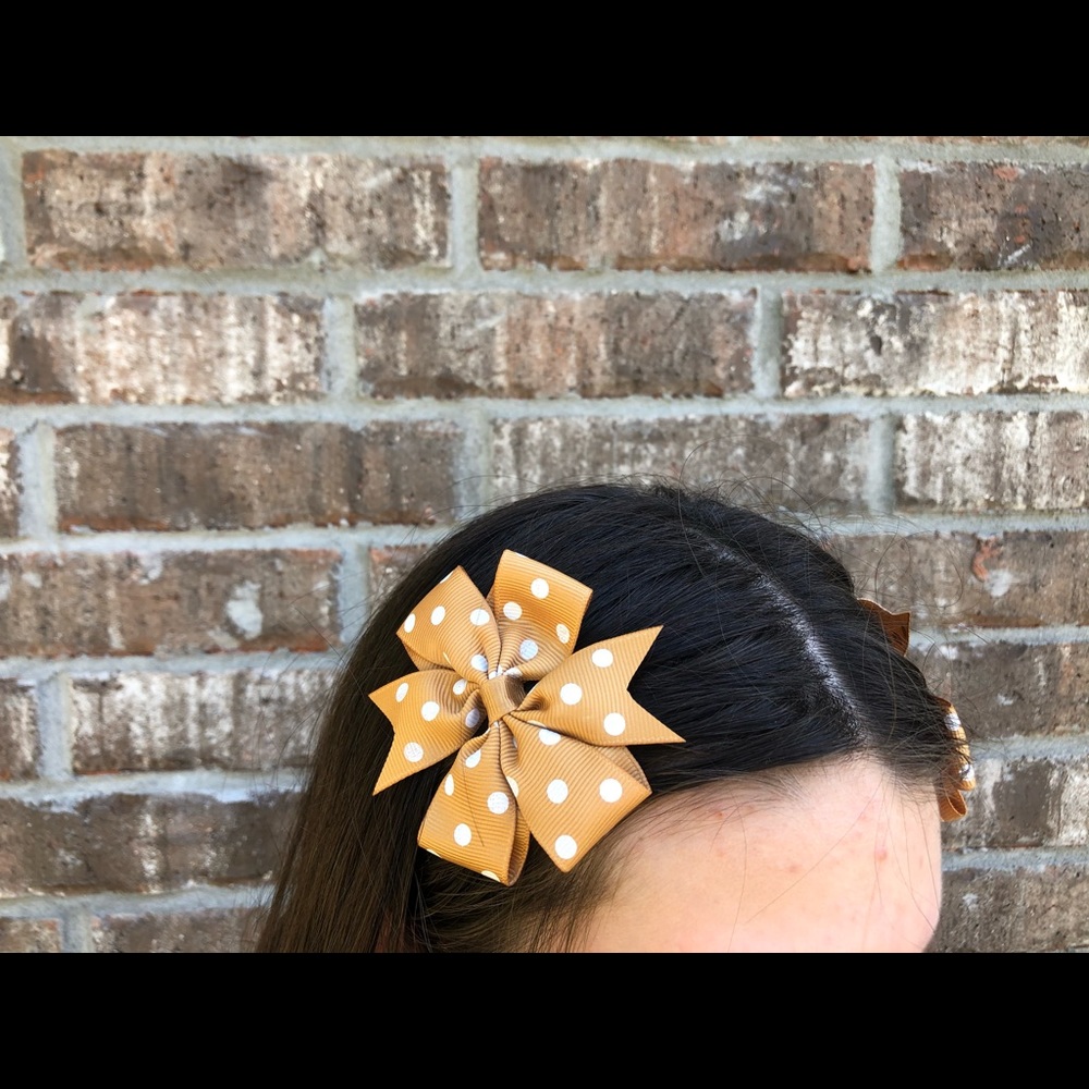Tan & Brown Twin sets of Bows